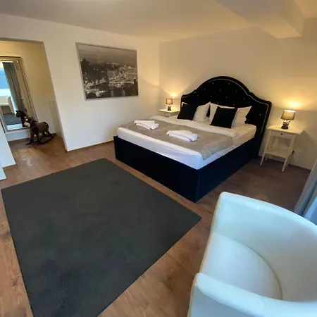 Royal Ocean Ferienhaus Mit Sauna, Spielekonsole Und Whirlpool Rostock Esterno foto
